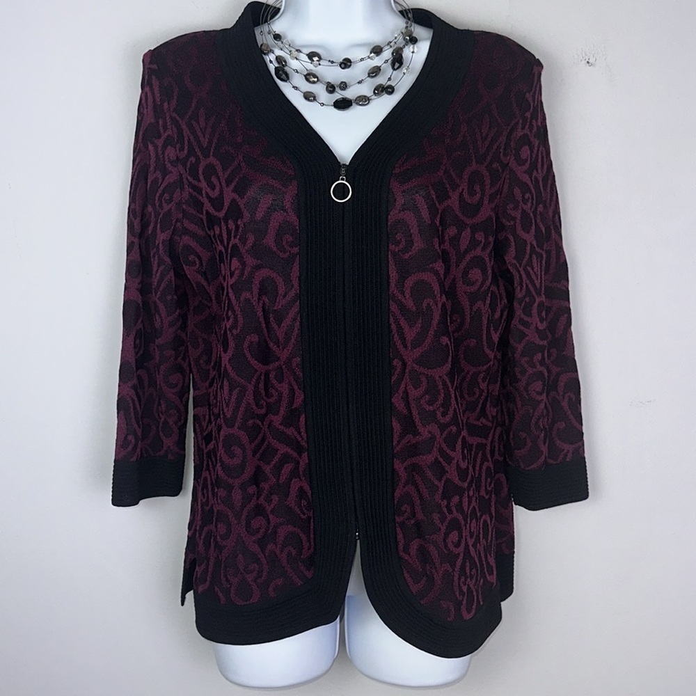 Exclusively Misook Petite M Texture Zip-Up Top Lightweight Jacket Burgundy Black - Picture 3 of 16